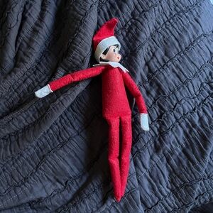 Elf on the shelf- female brown hair